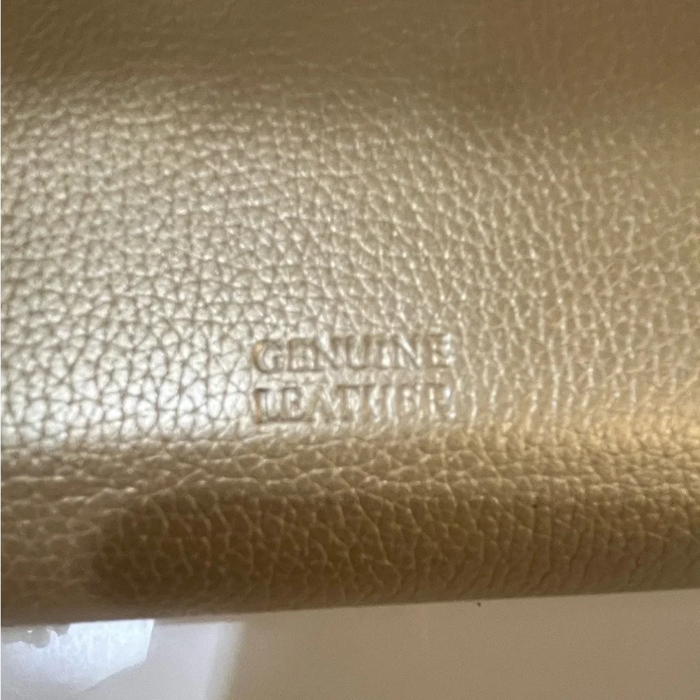 Giani Bernini All-In-One Zip Around Wallet, Champagne Gold, Metallic Leather - Picture 10 of 16
